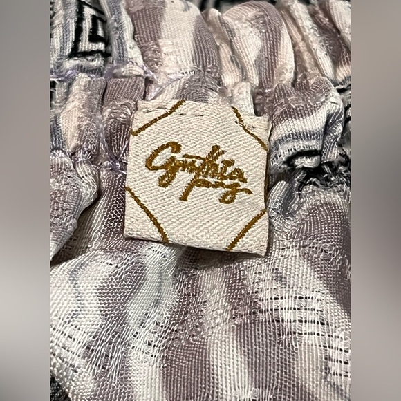 NWOT Cynthia Toung Gray flora skirt or sarong size medium - Picture 9 of 9